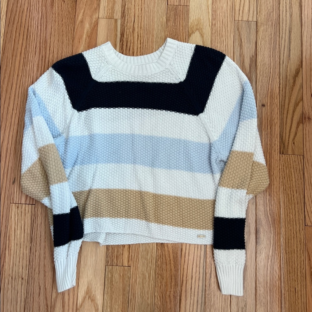 Hollister, great condition, stripped sweater